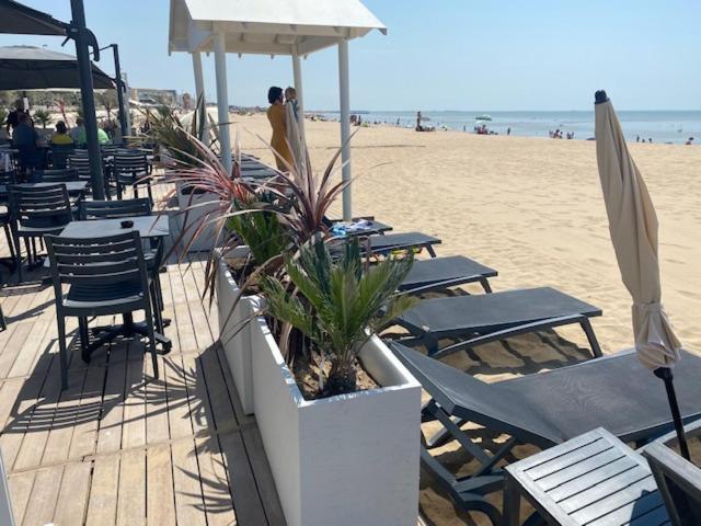 Acadie Saint Victor - Hotel Restaurant - Face Mer - Chatelaillon Plage Eksteriør billede