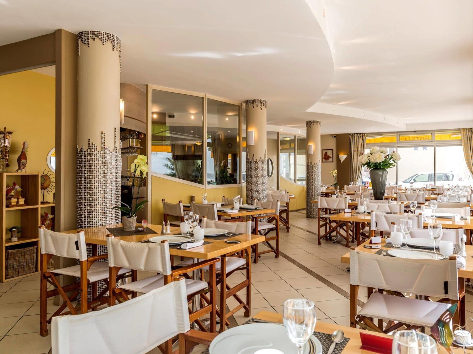 Acadie Saint Victor - Hotel Restaurant - Face Mer - Chatelaillon Plage Eksteriør billede